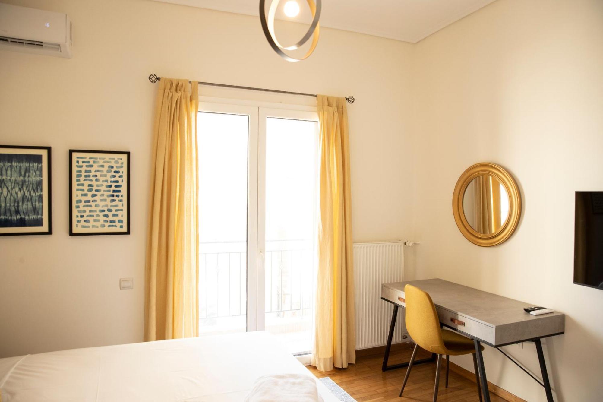 Spacious Glyfada Golf 4Br -Near Beach + Shops เอเธนส์ ภายนอก รูปภาพ