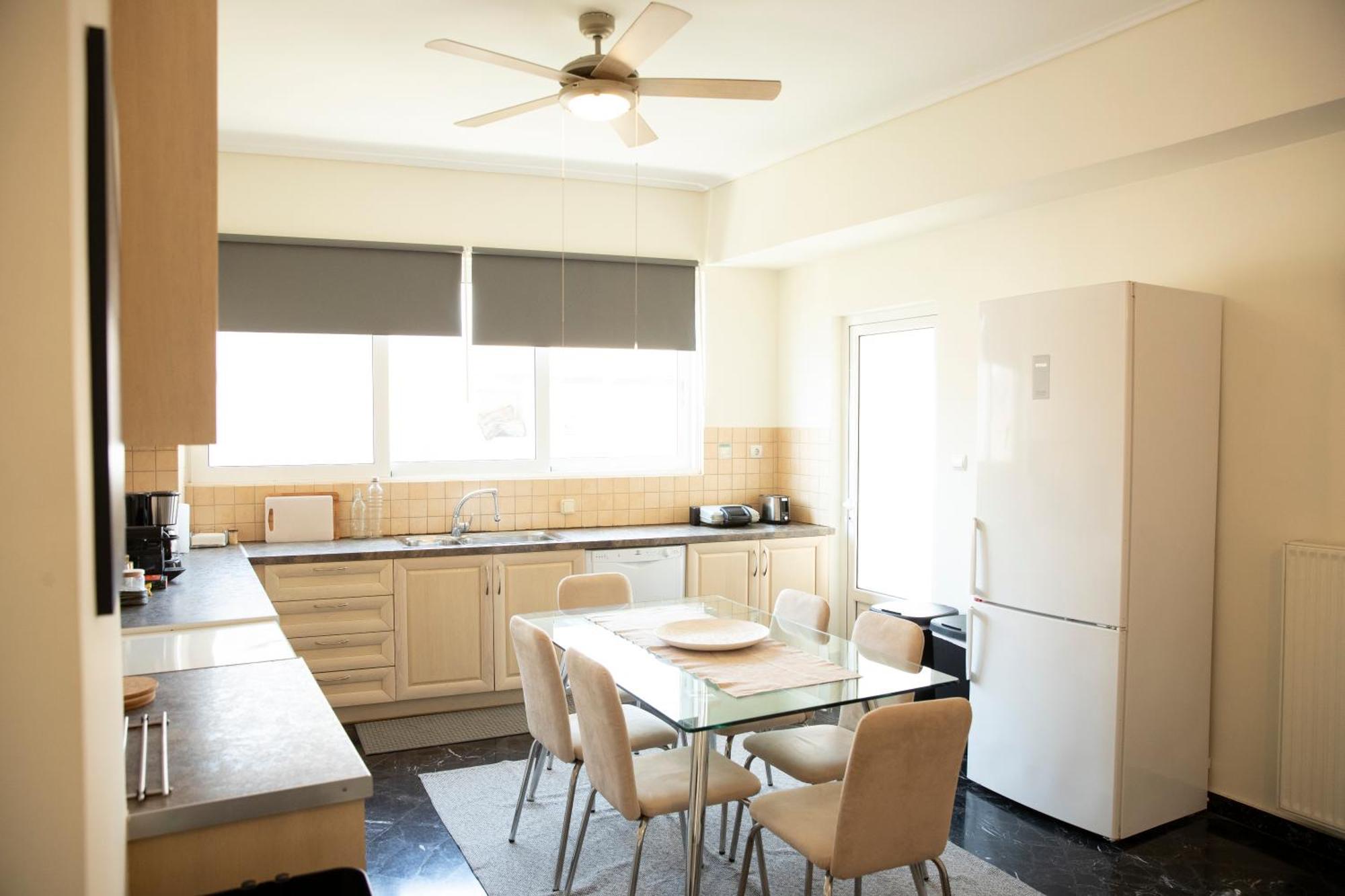 Spacious Glyfada Golf 4Br -Near Beach + Shops เอเธนส์ ภายนอก รูปภาพ